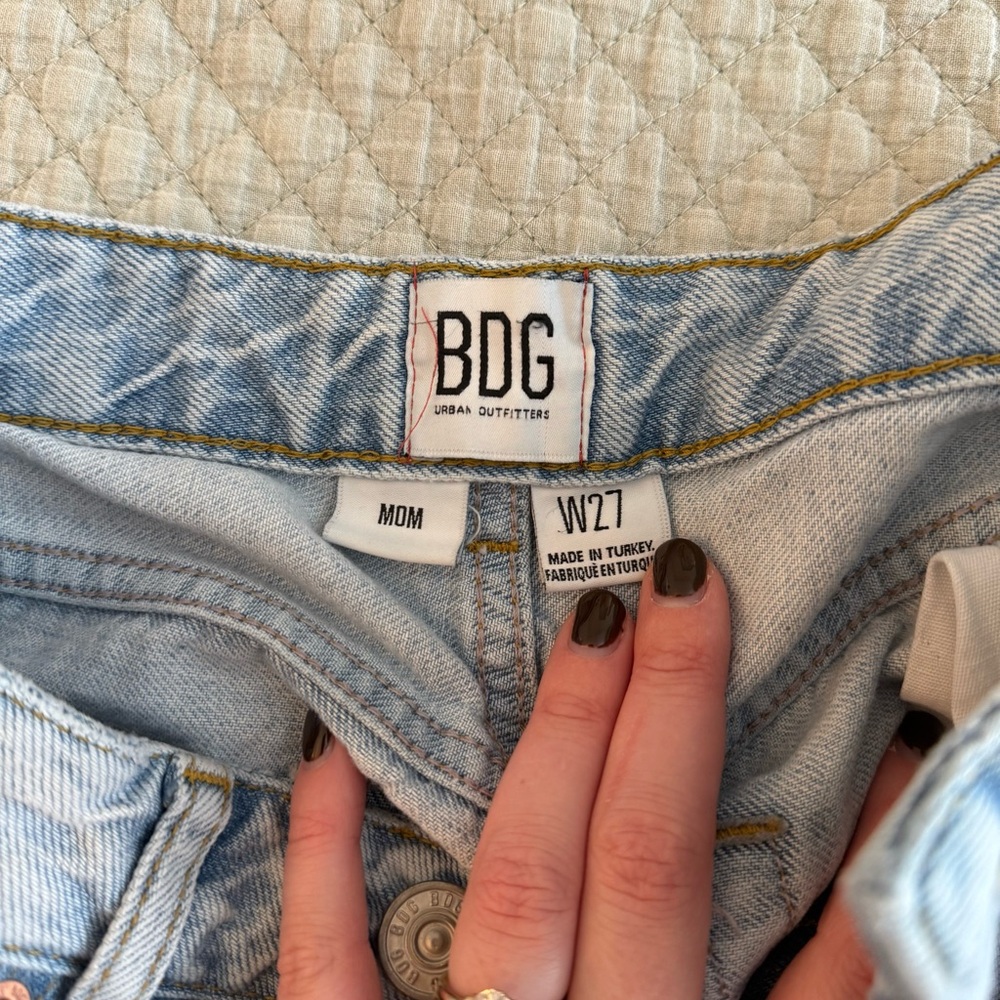 BDG Jeans - Picture 2 of 3